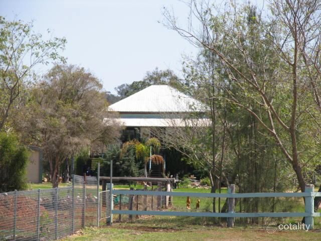 17 Mcilhatton St, Wondai, QLD 4606