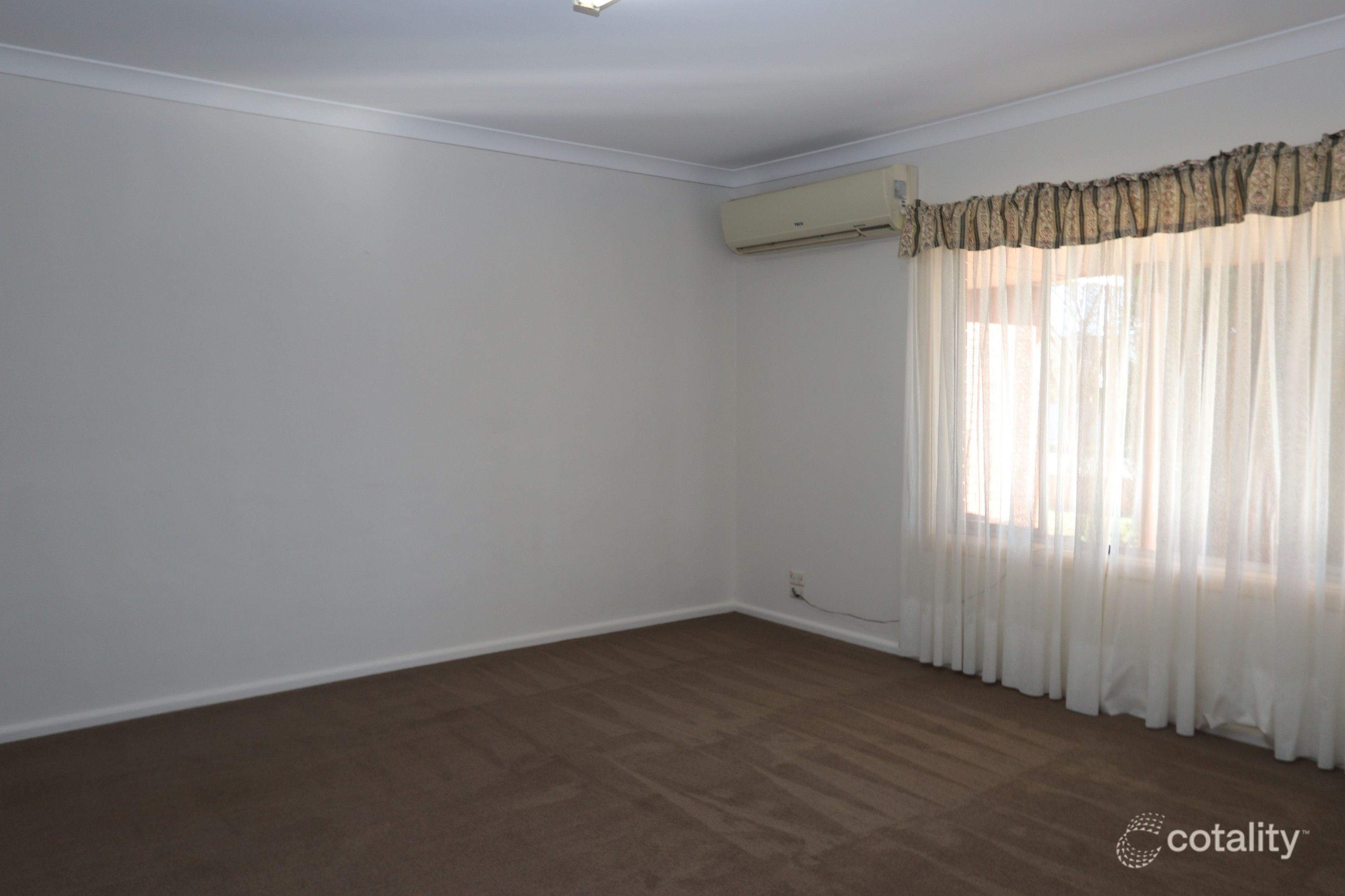 2/212 Railway Rd, West Wyalong, NSW 2671