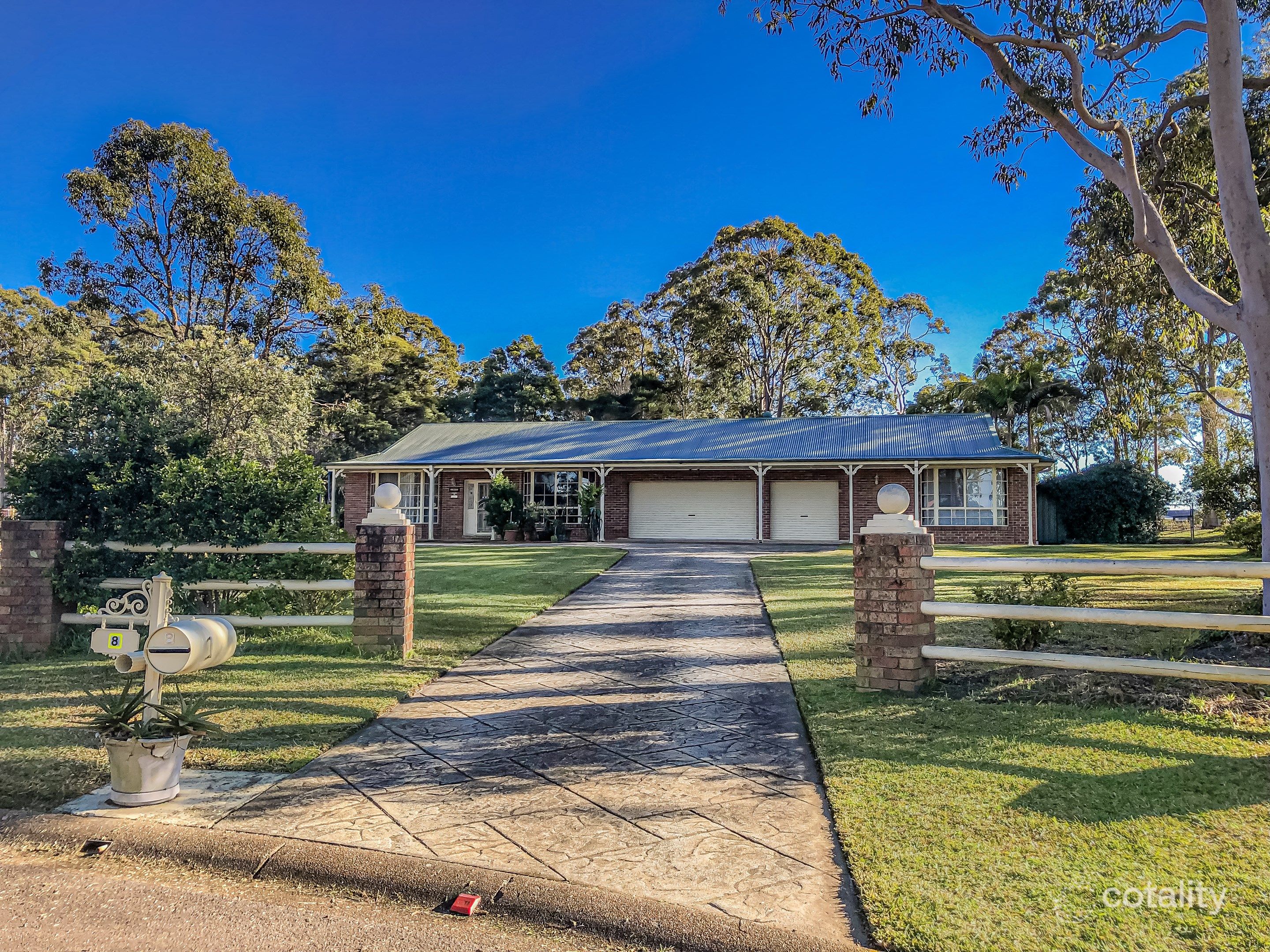 8 Squire Cl, Medowie, NSW 2318