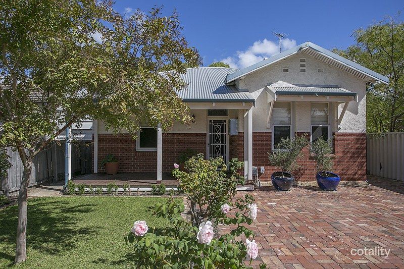 1 Gwenyfred Rd, Kensington, WA 6151