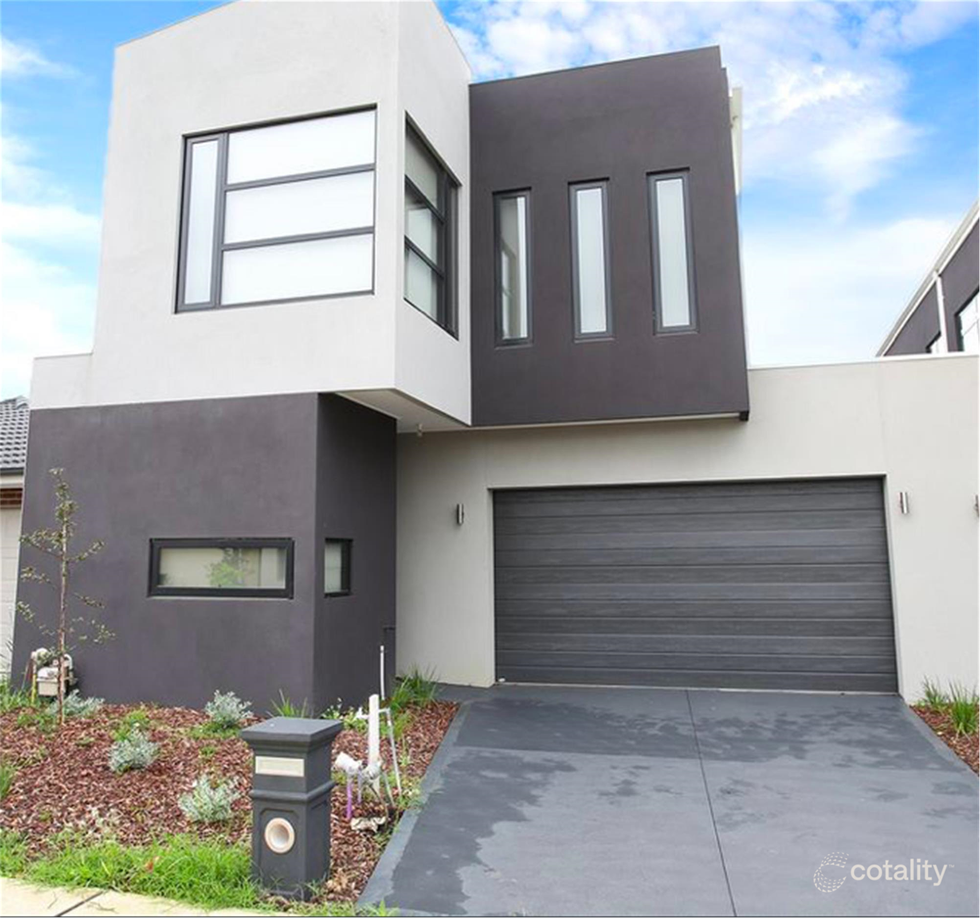 13 Maggie St, Cranbourne East, VIC 3977