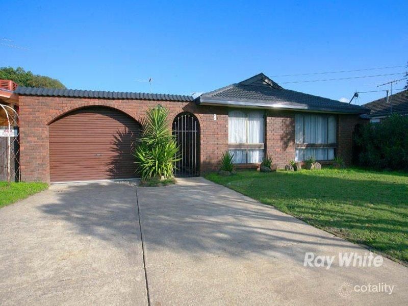 8 Fenfield St, Cranbourne, VIC 3977