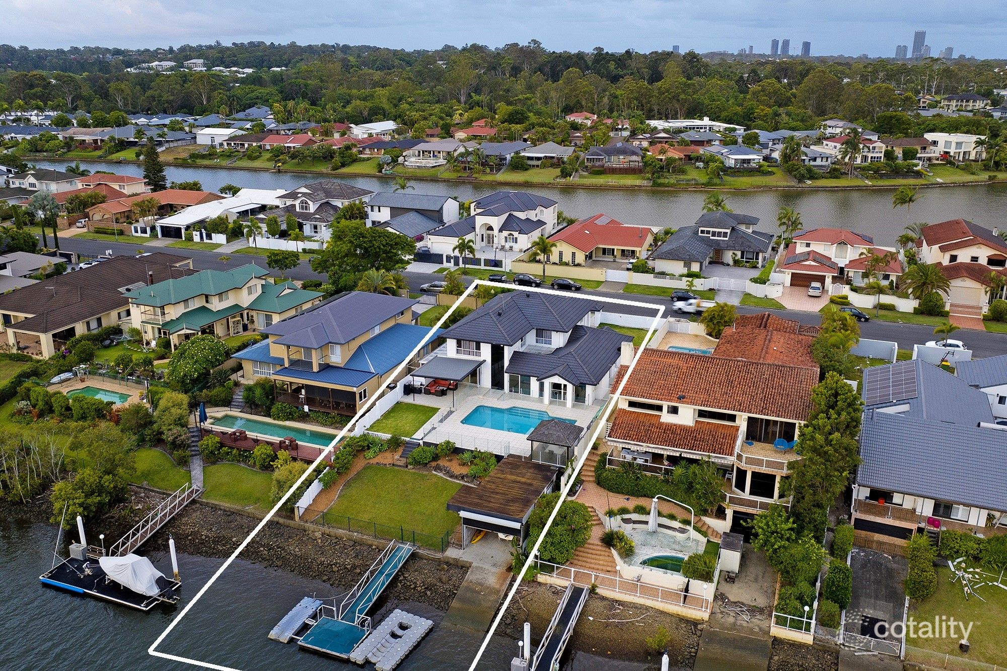 44 Cabana Bvd, Benowa, QLD 4217