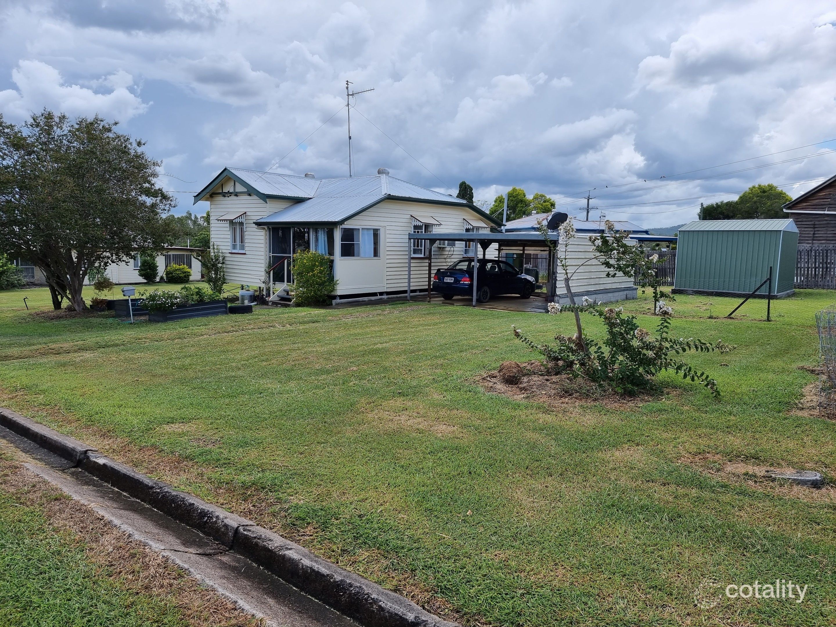 13 Morse St, Monto, QLD 4630
