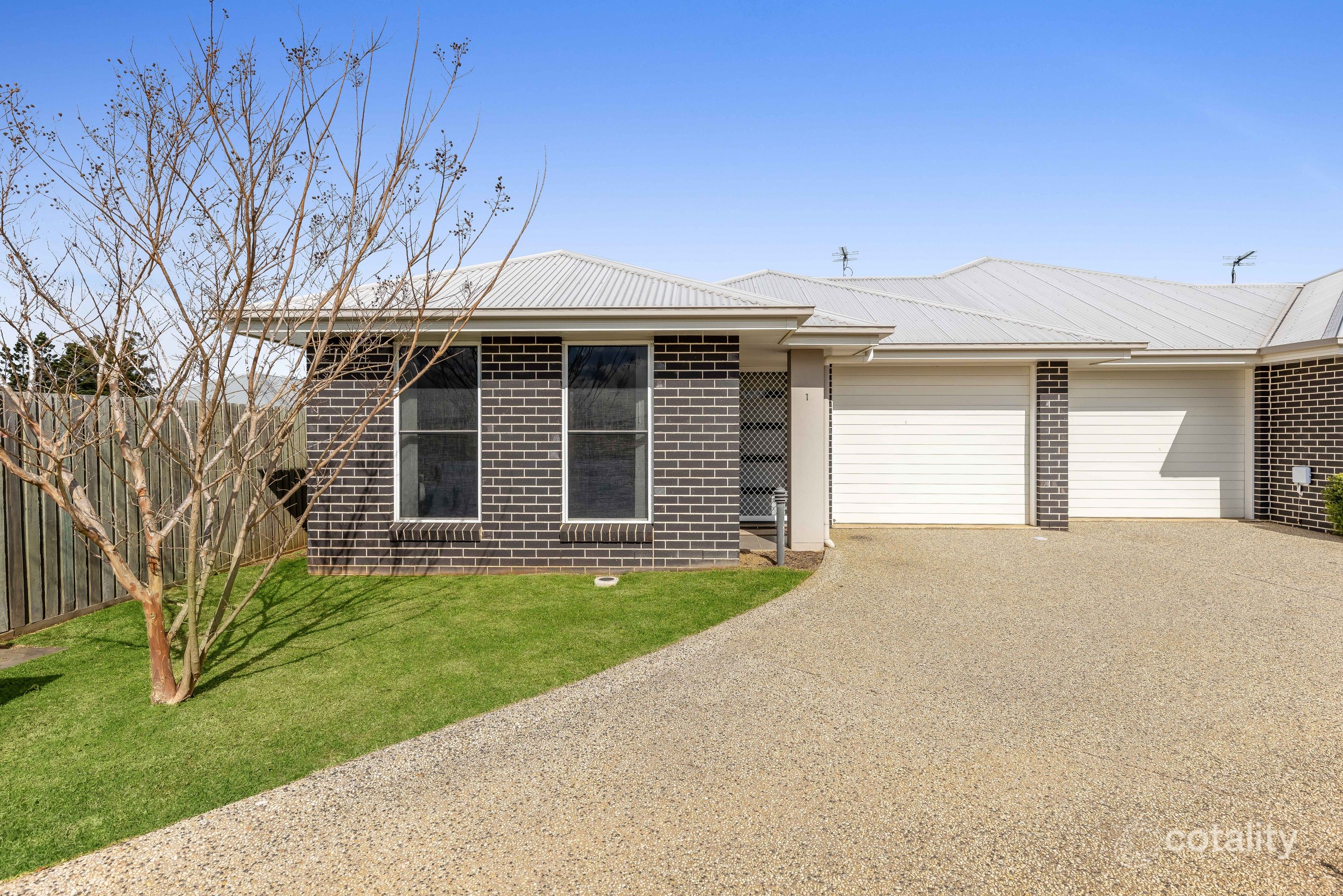 1/23 Furness Ct, Kearneys Spring, QLD 4350