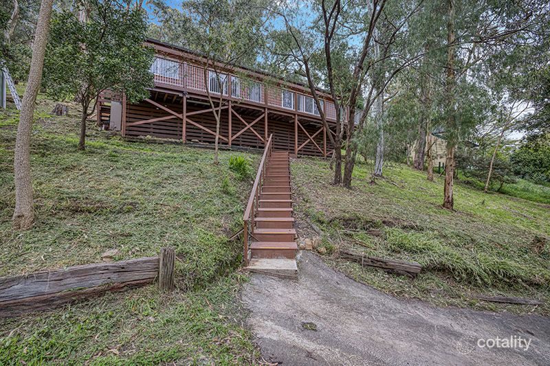 6 Johns Rd, Selby, VIC 3159