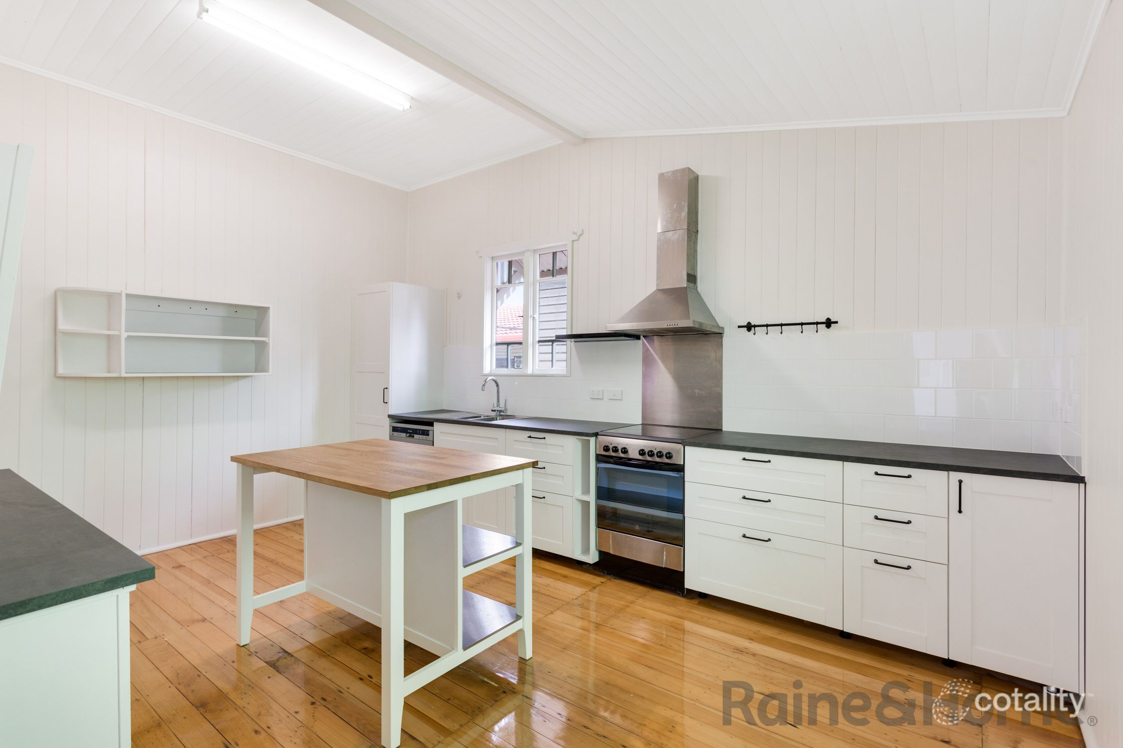 175 Russell St, Newtown, QLD 4350