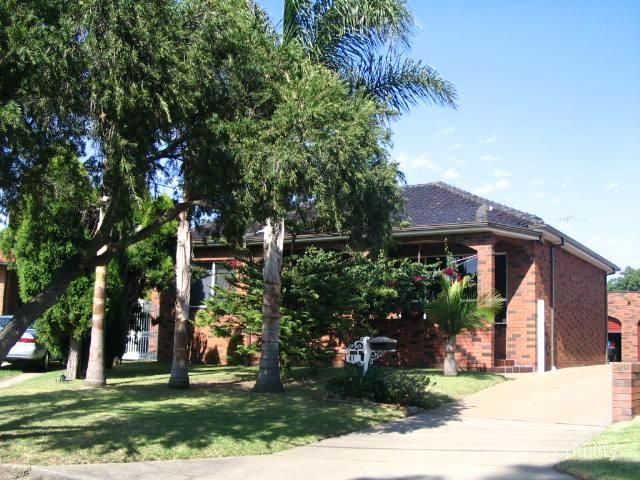 41 Junee Cres, Kingsgrove, NSW 2208