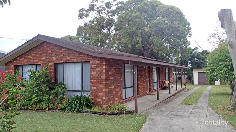6 Carlton Cres, Culburra Beach, NSW 2540