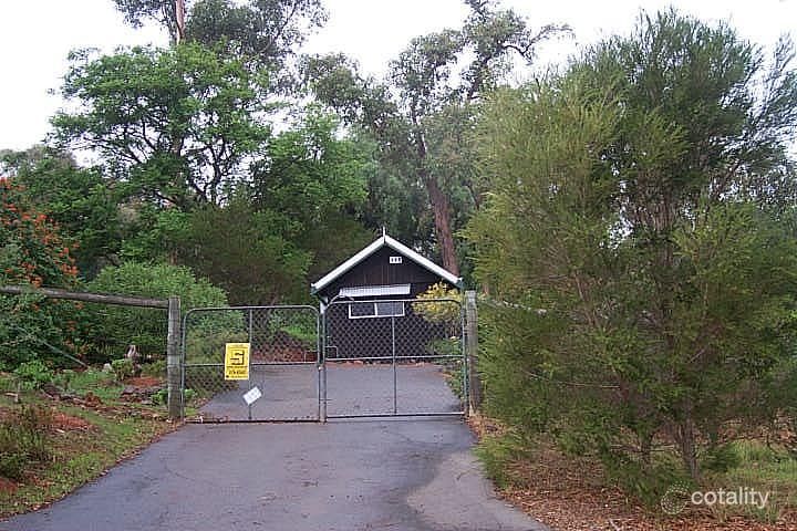 10 Curve Rd, Swan View, WA 6056