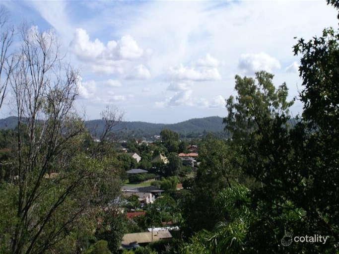 9 Amethyst Ct, Carrara, QLD 4211