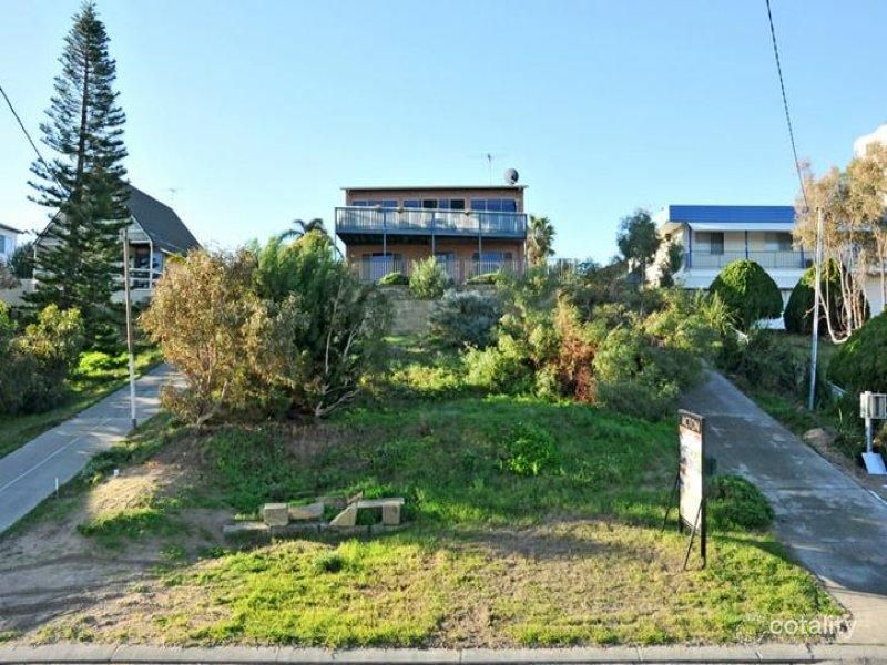 18a Valley Rd, Halls Head, WA 6210