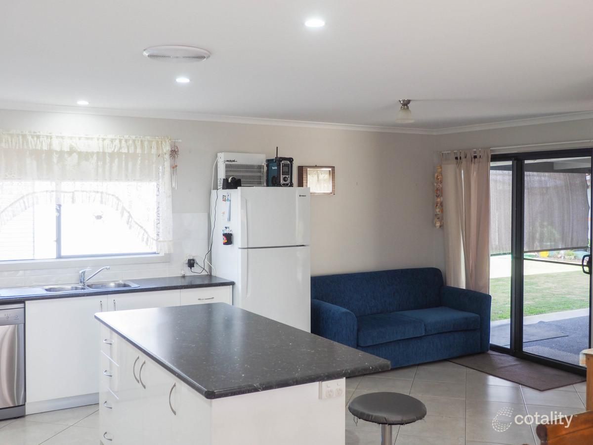 17 Benjamin Rd, Poonindie, SA 5607