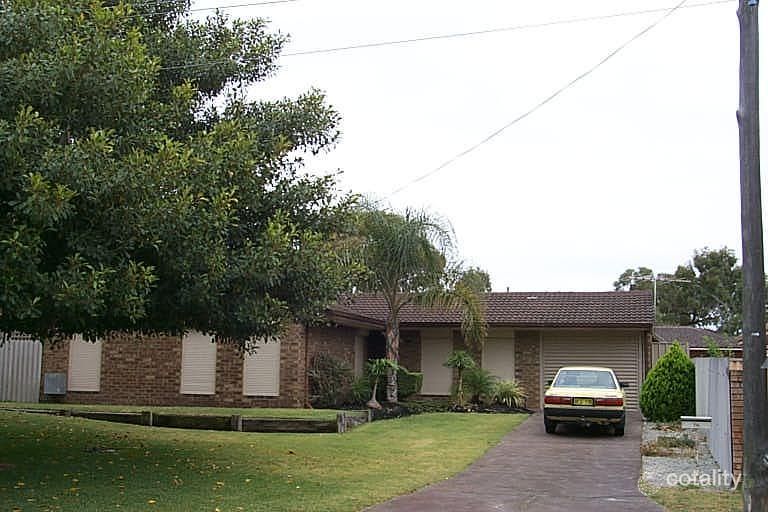 70 Ravenscroft Way, Kelmscott, WA 6111