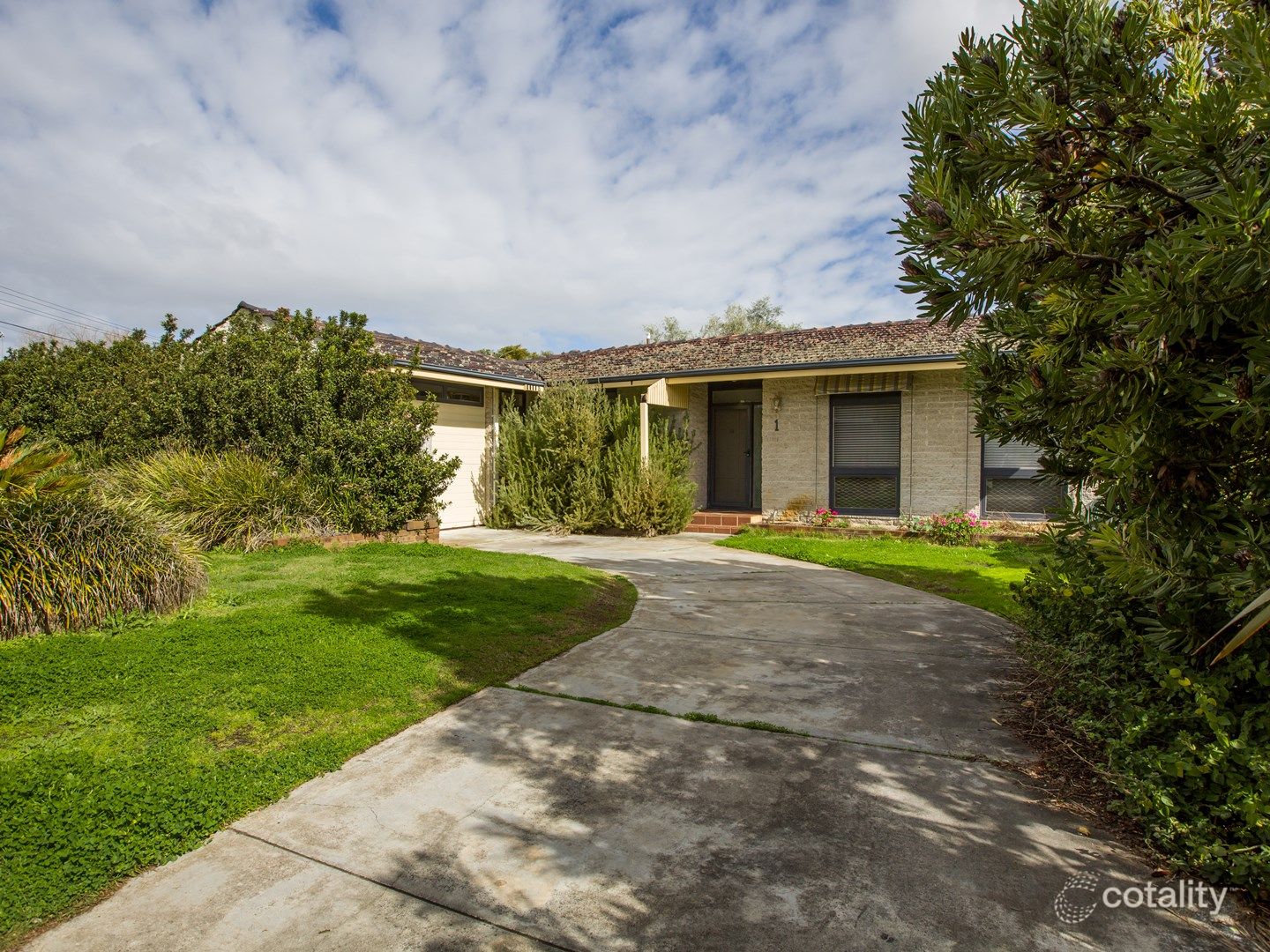 1 Wareana St, Menora, WA 6050