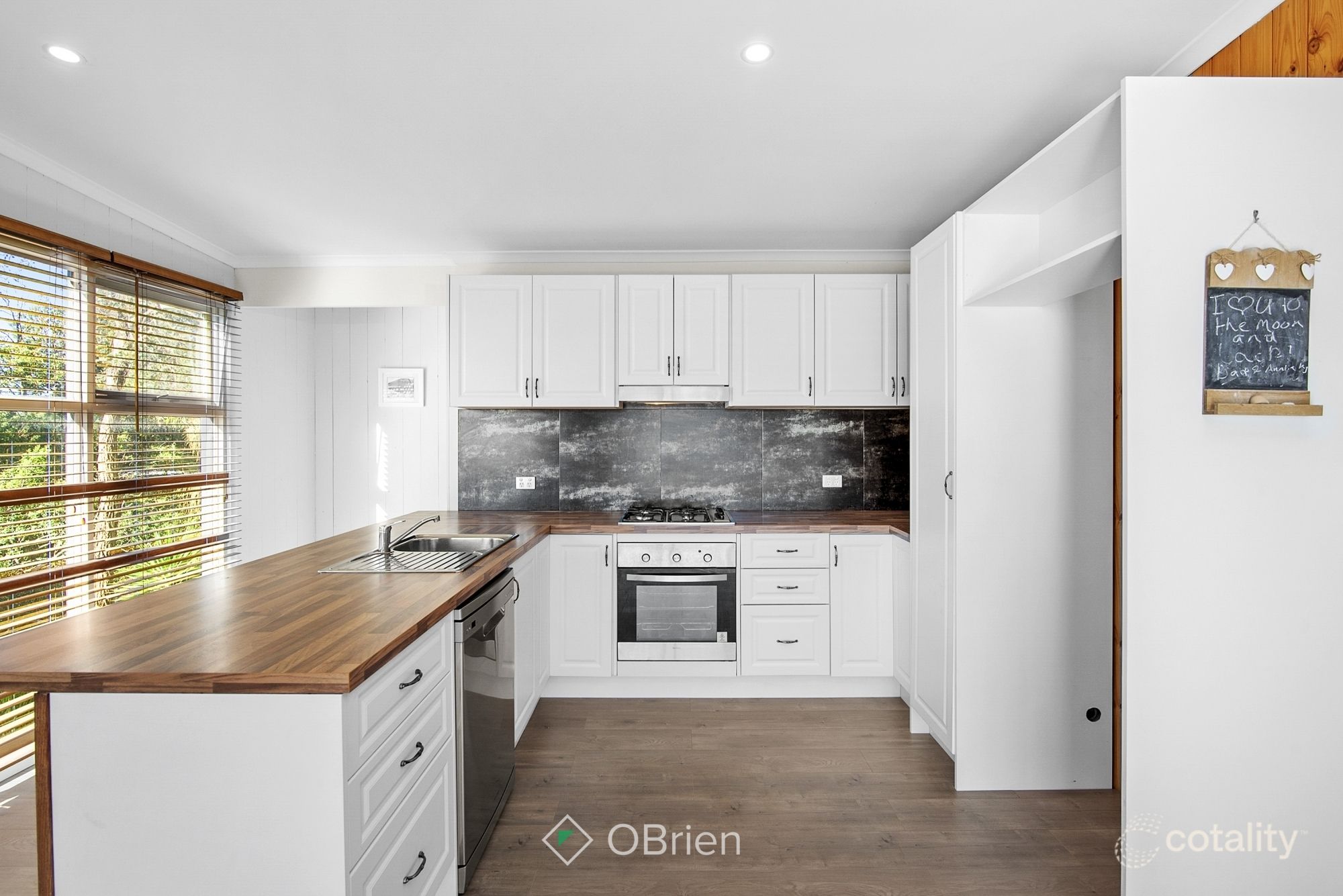 18 Sheila St, Rye, VIC 3941