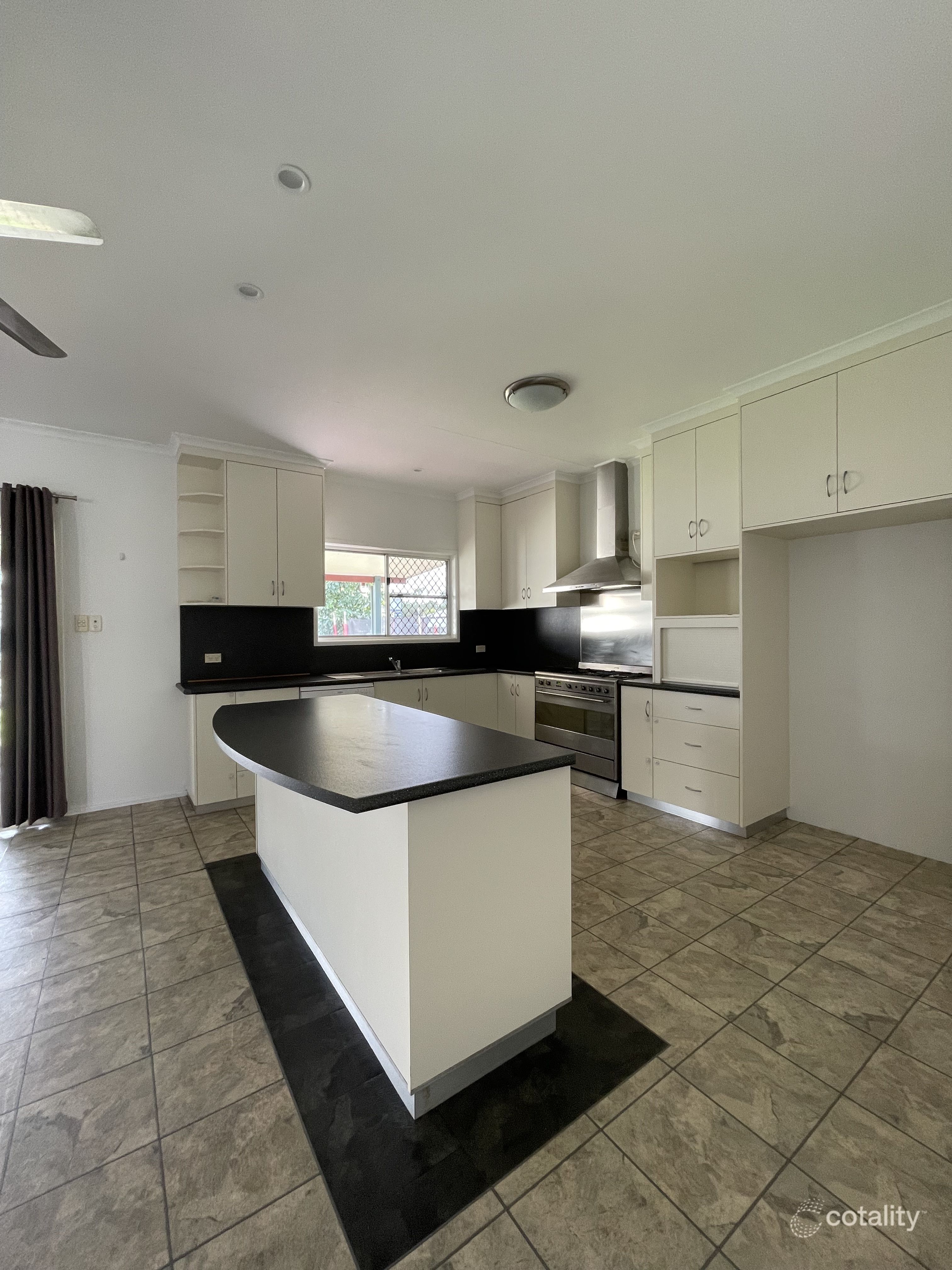 34 Ney St, Moranbah, QLD 4744
