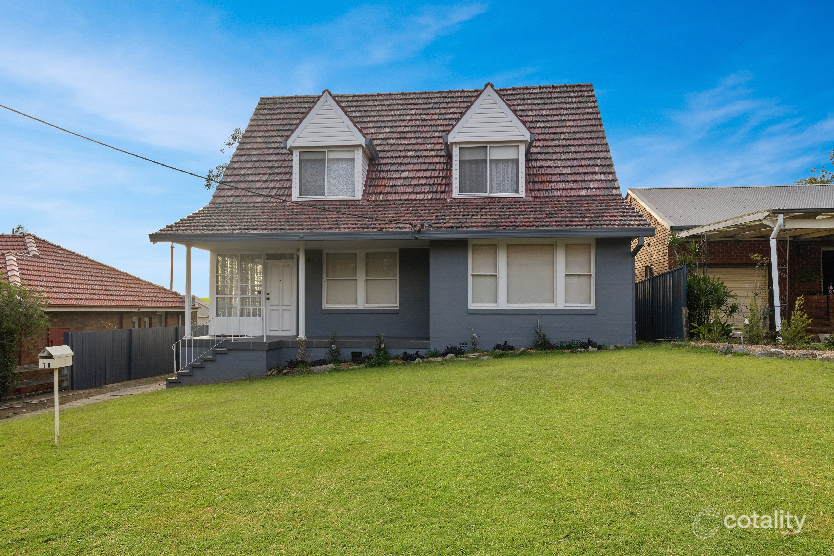10 Lilian St, Campbelltown, NSW 2560
