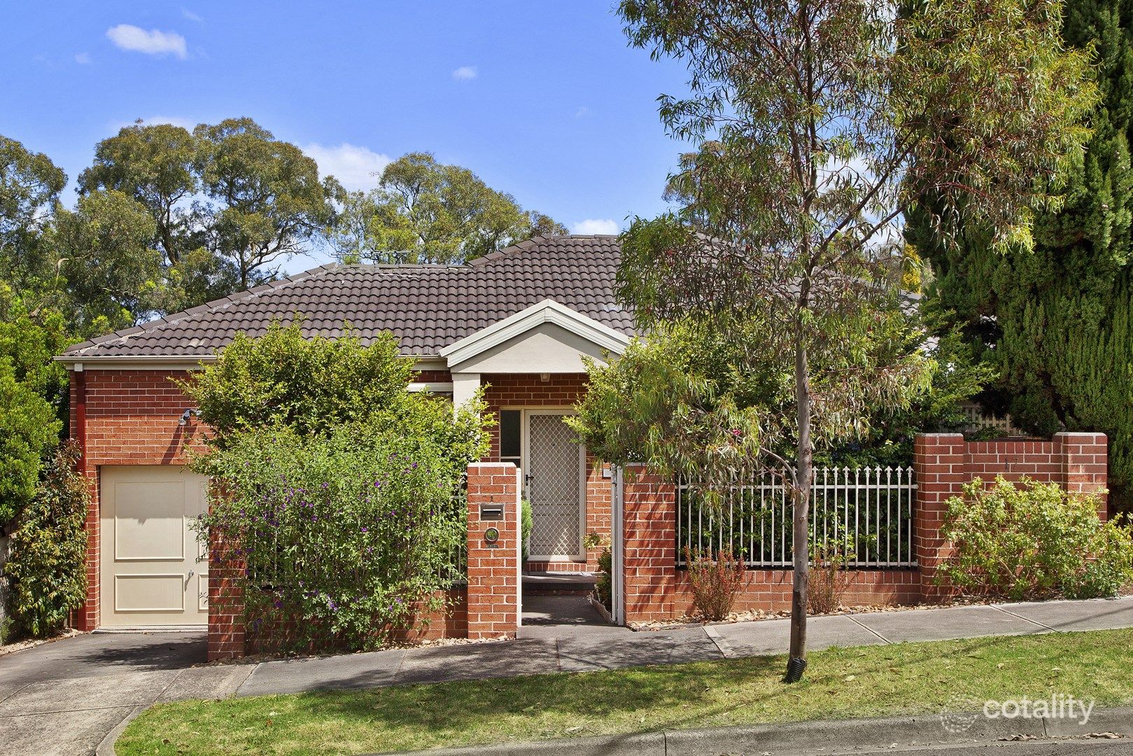 1/17 Calvin Cres, Doncaster East, VIC 3109