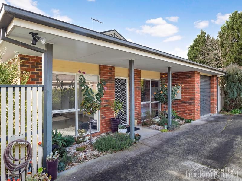 2/6 Churchill Rd, Croydon, VIC 3136