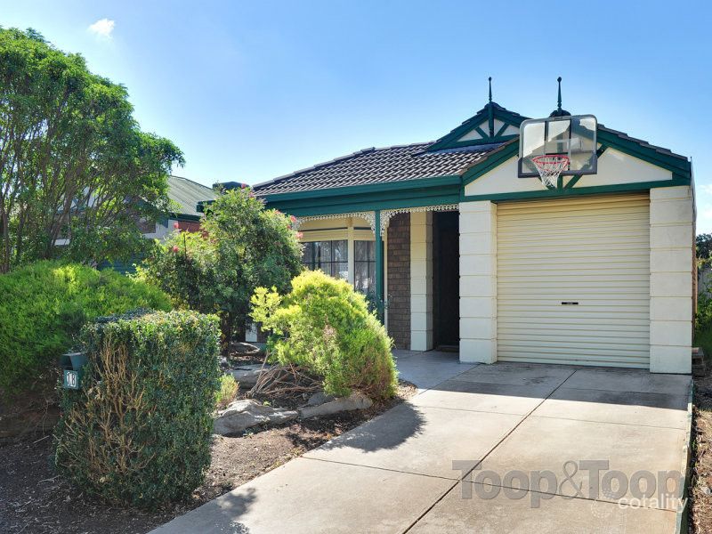 18 Manning Cres, Pooraka, SA 5095