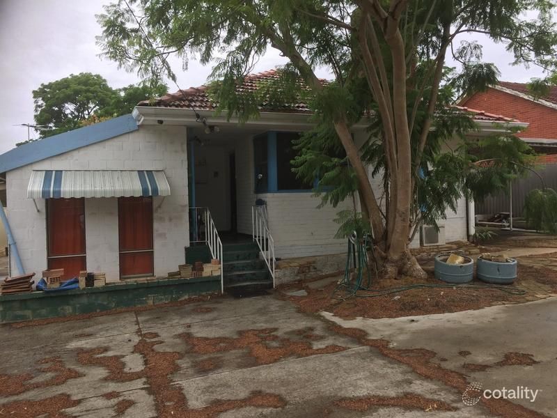 5 Beacham Cres, Medina, WA 6167