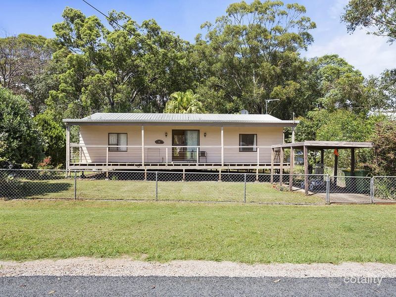 14 Taylor St, Russell Island, QLD 4184