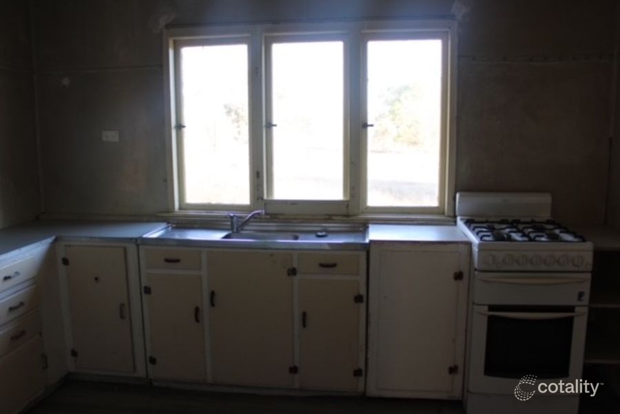 4 Weatherhead Rd, Peak Crossing, QLD 4306