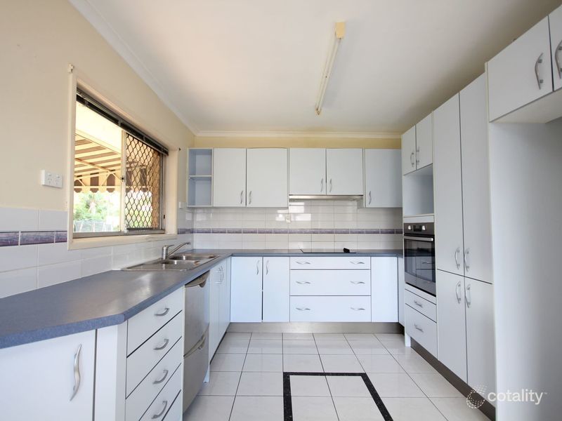 28 Veivers St, Macgregor, QLD 4109