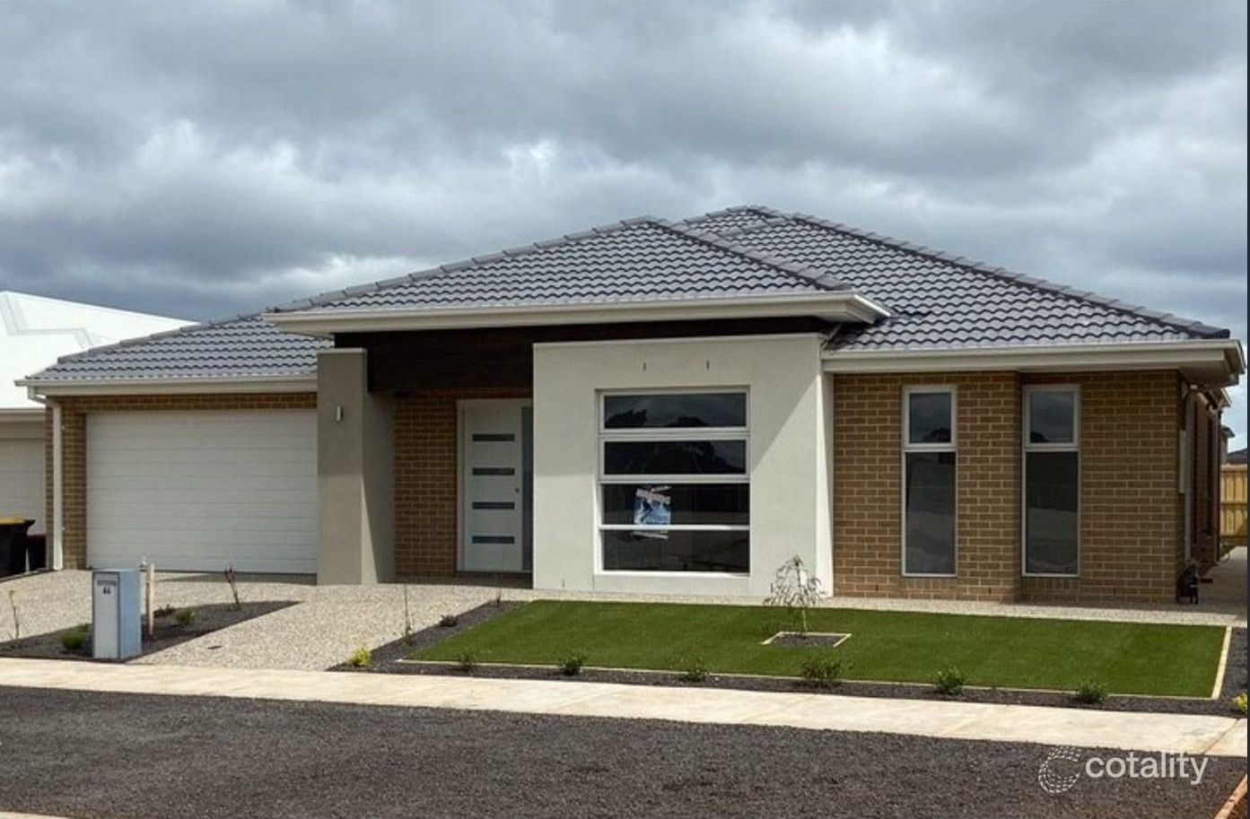 44 Gilfillan Cct, Thornhill Park, VIC 3335