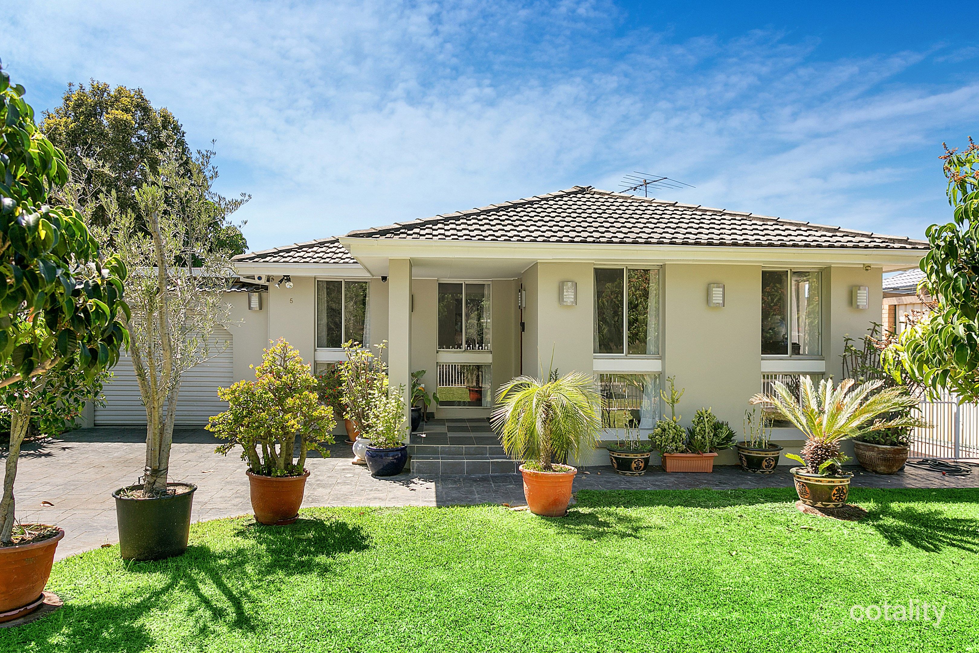 5 Emerson St, Wetherill Park, NSW 2164