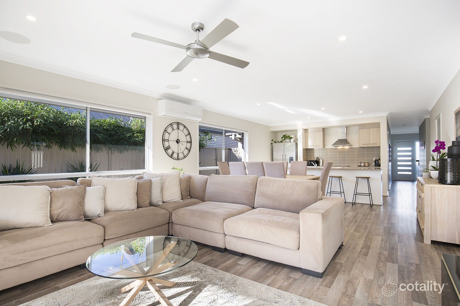 53 Unwin Rd, Redland Bay, QLD 4165