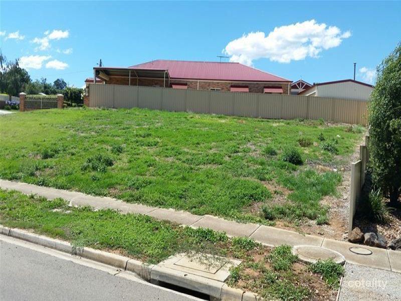 7 Younger St, Bacchus Marsh, VIC 3340