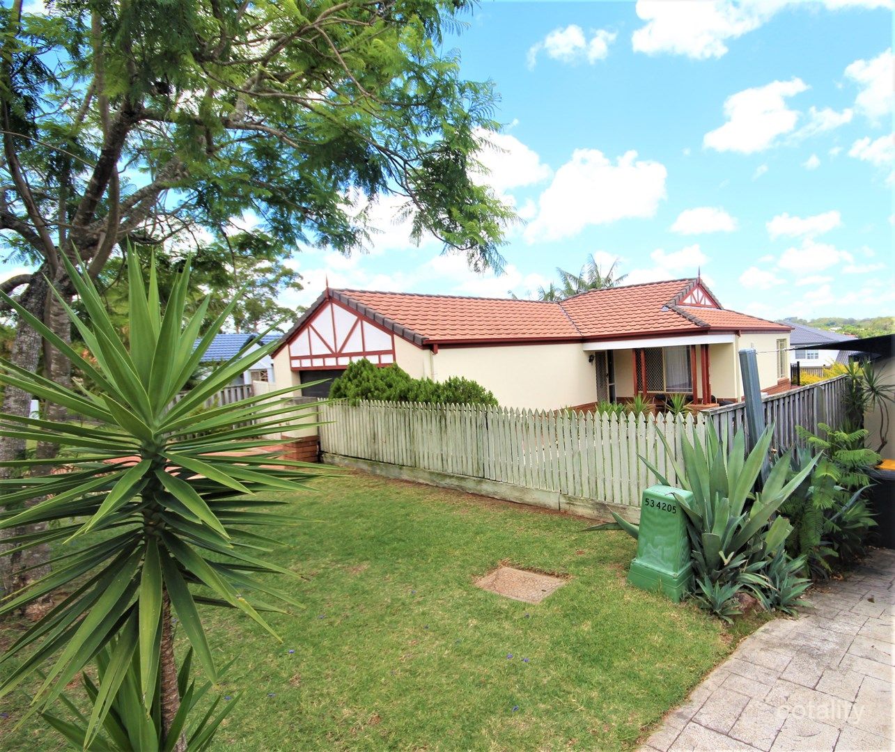 44 Sunflower Cres, Calamvale, QLD 4116