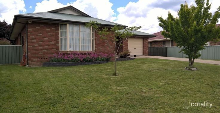 11 Newling Ave, Armidale, NSW 2350