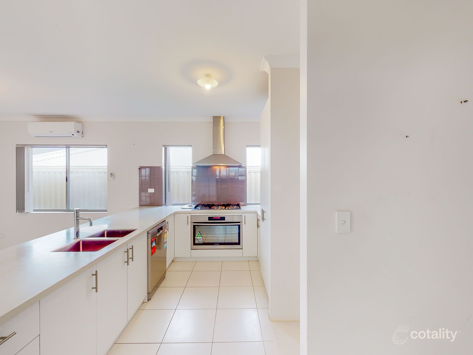 5 Charlbury Dr, Alkimos, WA 6038