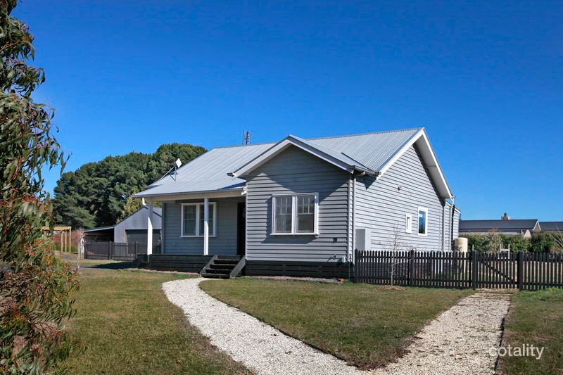 19 Groves St, Trentham, VIC 3458