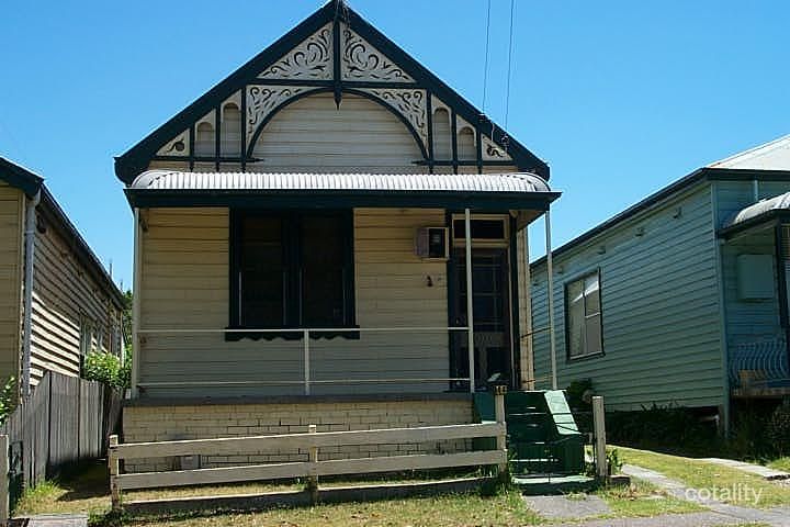 44 Samdon St, Hamilton, NSW 2303