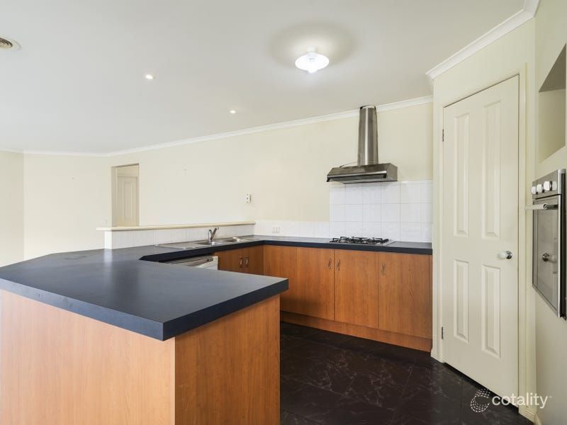 14 The Crest, Hillside, VIC 3037