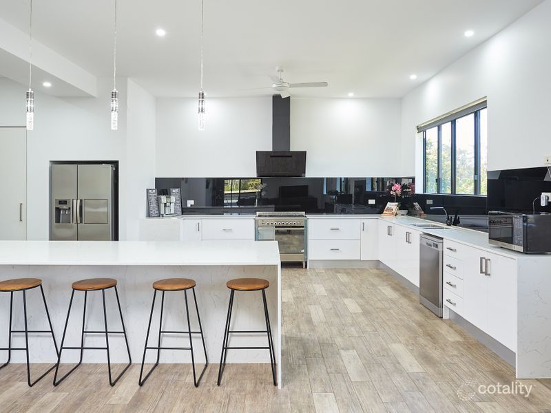 30-32 Columbine Way, Gaven, QLD 4211