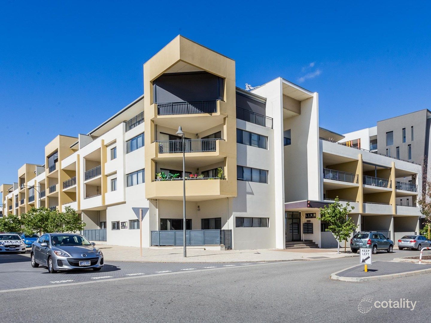 24/9 Linkage Ave, Cockburn Central, WA 6164