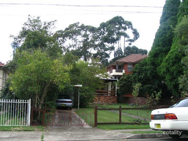 5 Clio St, Wiley Park, NSW 2195