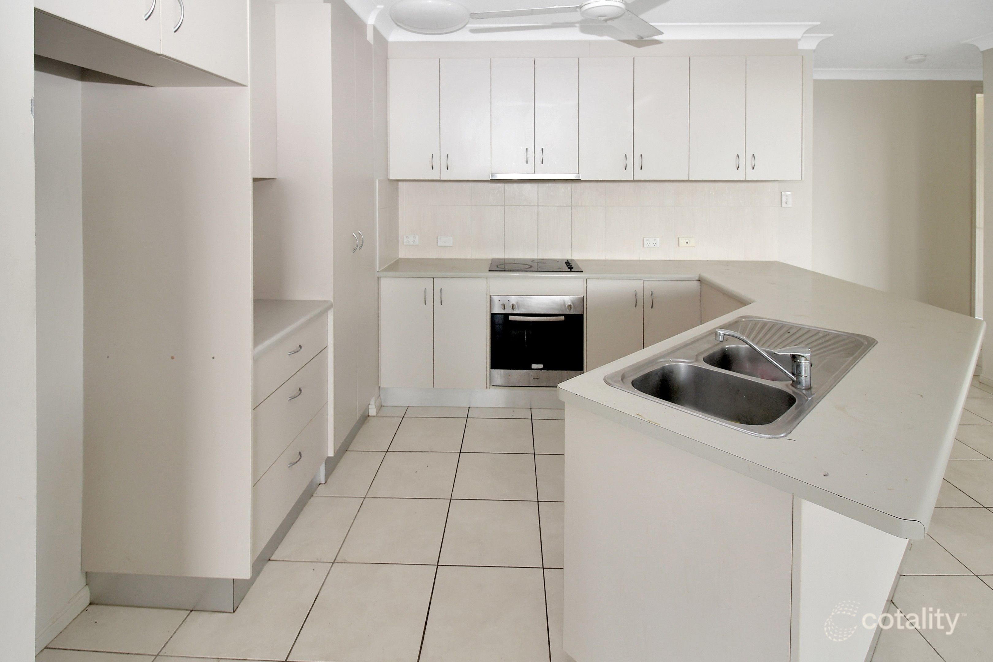 7 Dugong Ct, Bushland Beach, QLD 4818