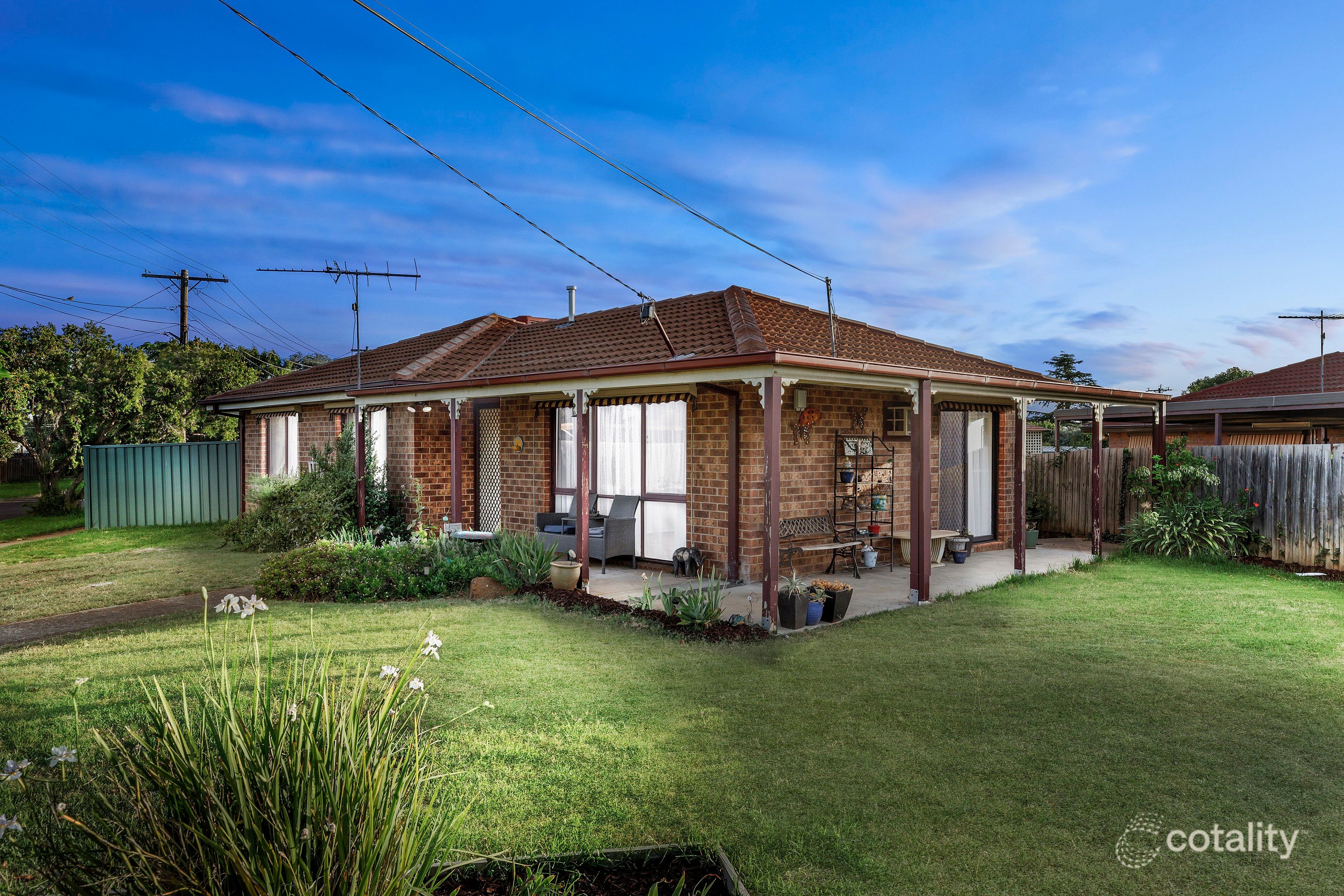 15 Neerim St, Melton South, VIC 3338