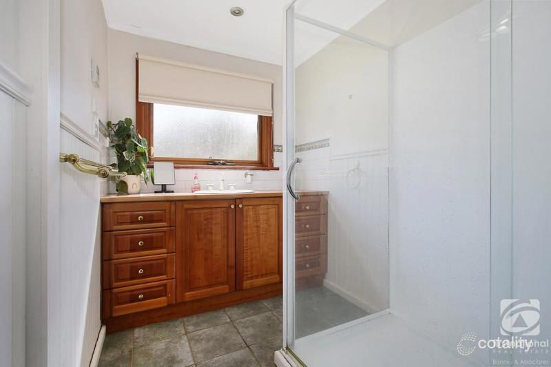 451 Buckland Gap Rd, Beechworth, VIC 3747