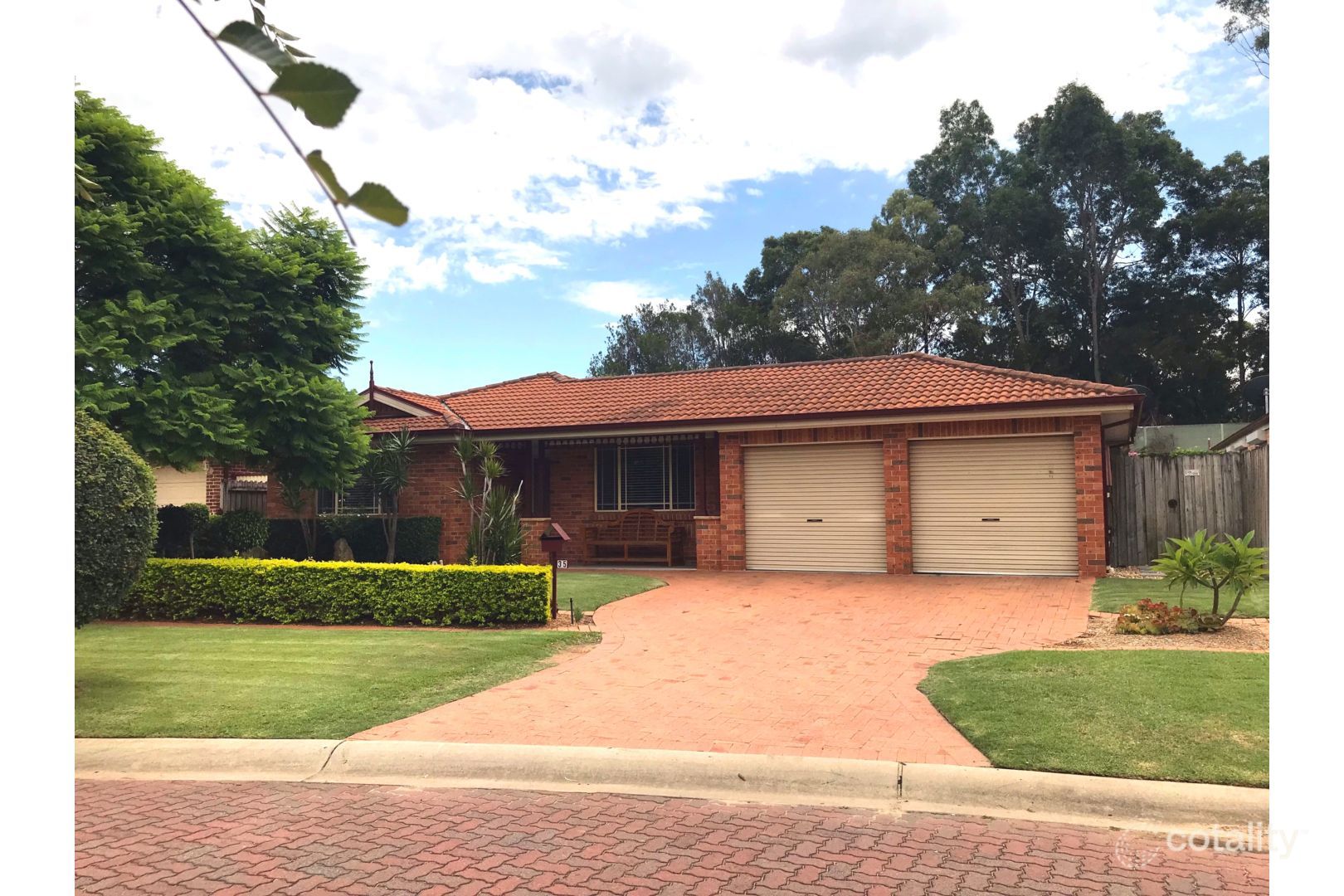 35 Wombeyan Ct, Wattle Grove, NSW 2173