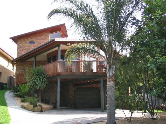 75 Valley Dr, Figtree, NSW 2525