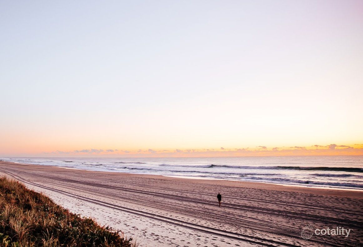 1/4 Aquila Ct, Mermaid Waters, QLD 4218