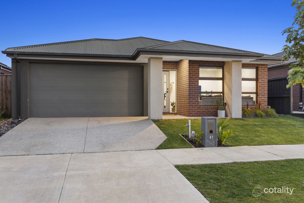 41 Precinct Rd, Charlemont, VIC 3217