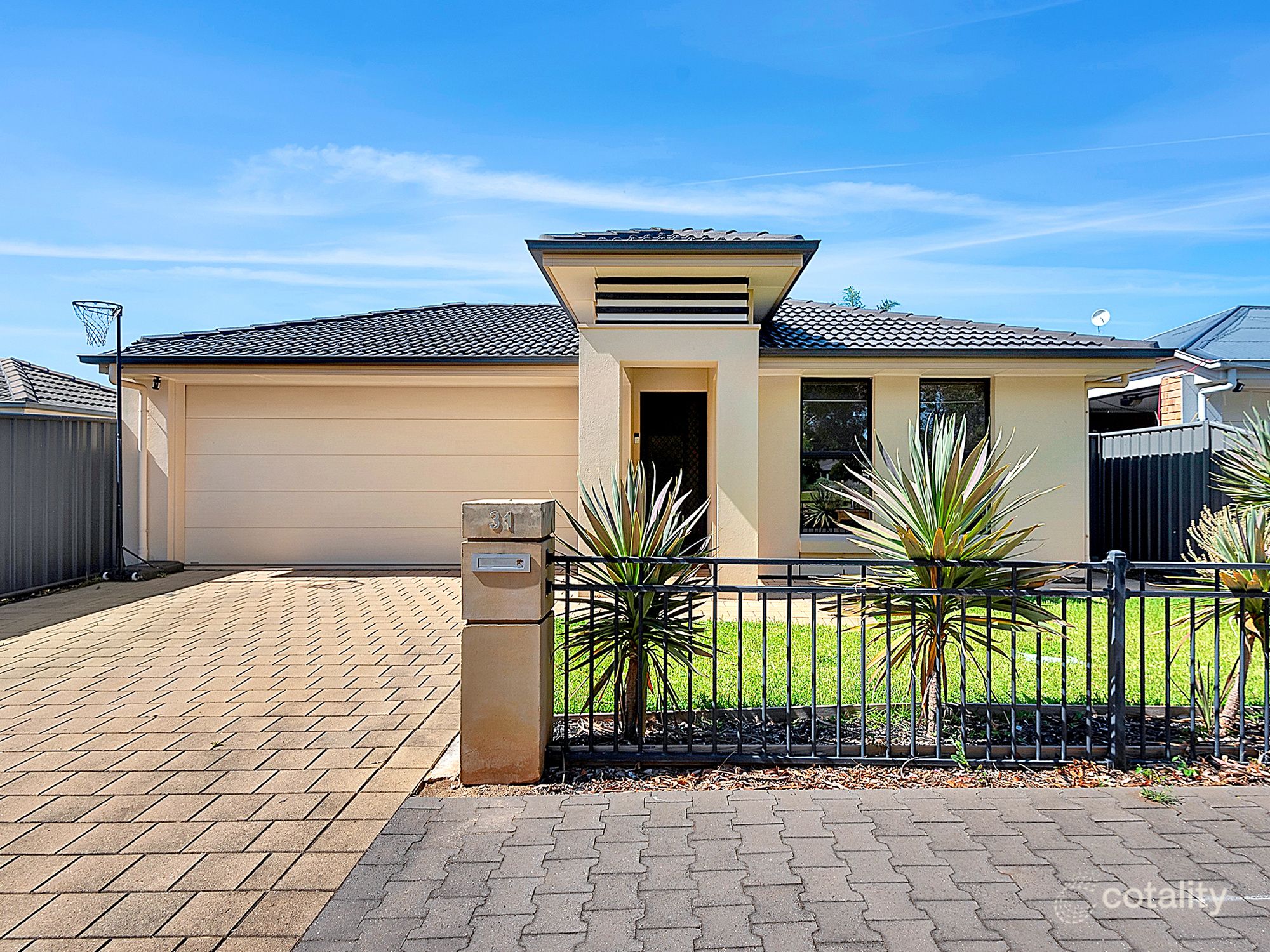 31 Coonawarra Ave, Andrews Farm, SA 5114